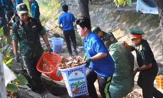 Liên quân 3 màu áo vì văn minh đô thị tại Bình Dương