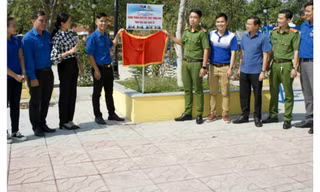 Tuổi trẻ đất Thủ trổ tài ‘thổi hồn’ vào vật vô tri