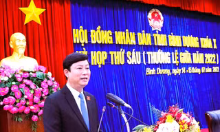 Hàng loạt nhân viên y tế nghỉ việc, Chủ tịch tỉnh Bình Dương mong được sự sẻ chia