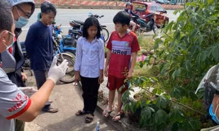 Nam thanh niên tử vong cạnh con dao trước cửa nhà dân