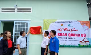 Bình Dương: Tặng nhà Khăn quàng đỏ cho học sinh nghèo hiếu học