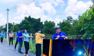 Tuổi trẻ Bình Dương giúp đường quê sáng rực