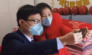 Giám sát nghiêm ngặt đám cưới của người đến từ vùng dịch 