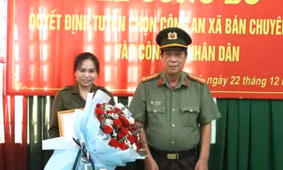 Người phụ nữ 39 tuổi được tuyển chọn làm thượng úy công an 