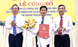 Công bố quyết định của Thống đốc Ngân hàng Nhà nước Việt Nam về công tác cán bộ