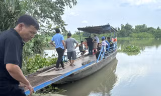 Rủ nhau tắm sông, 3 nữ sinh mất tích