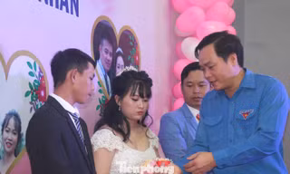 Tổ chức đám cưới tập thể cho công nhân có hoàn cảnh khó khăn