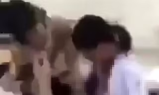 Bình Dương: Kỷ luật nhóm nữ sinh đánh bạn học, quay clip
