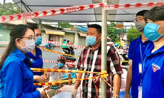 Phát hiện ma tuý trong nhu yếu phẩm gửi vào khu phong tỏa ở Bình Dương