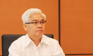 Phụ huynh cầu cứu Bí thư tỉnh vì ‘con nhà nghèo học phí cao hơn con nhà giàu’