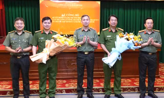 Công bố quyết định của Bộ trưởng Bộ Công an về công tác cán bộ
