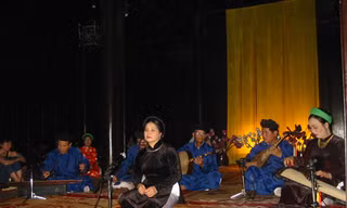 Trả lại tiếng thơm cho con đò ca Huế