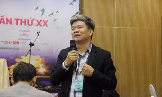 Nhà Biên kịch, Nhà lý luận phê bình Đoàn Minh Tuấn chia sẻ về phim hoạt hình dự thi trước thềm khai mạc Liên hoan phim. Ảnh: Thanh Trần.