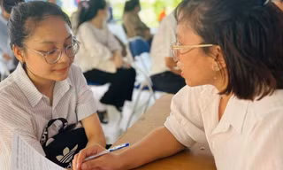 Thất nghiệp, cử nhân bằng giỏi méo mặt được chào lương 2,9 triệu đồng