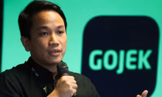 CEO công ty mẹ của Gojek bất ngờ từ chức 