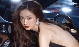 Jun Vũ nói về vai diễn không mặc áo trong bộ phim 18+