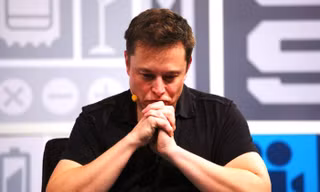 Elon Musk mất hơn 20 tỷ USD chỉ trong 1 ngày