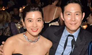 Bức ảnh Lee Jung Jae chụp cùng Bộ trưởng Bộ Tư pháp Hàn Quốc giúp cổ phiếu công ty bạn gái tăng vọt 