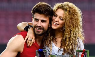Trung vệ Pique đến nhà Shakira bằng lối đi riêng