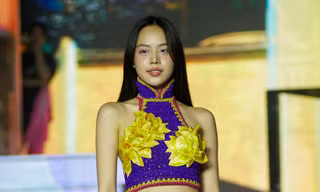 Thanh Thủy để mặt mộc tổng duyệt áo dài