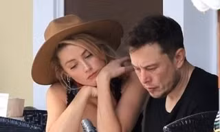Tỷ phú Elon Musk dọa đốt hãng phim 