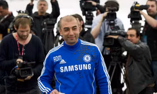 Chelsea khiêm tốn nhận là ‘cửa dưới’