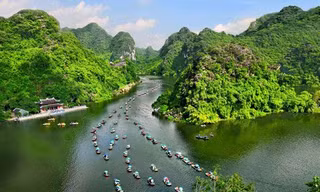 Phong cảnh Ninh Bình khiến du khách mê mẩn.