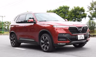 VinFast Lux SA2.0: SUV 7 chỗ bệ vệ, mạnh mẽ và an toàn