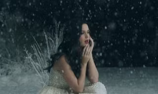 Katy Perry đẹp dịu dàng trong MV mới