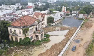 Biệt thự cổ 'nhà lầu ông Phủ' 100 tuổi ở Đồng Nai: Bảo tồn hay phá dỡ?