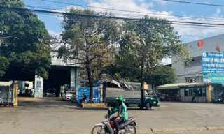 Thoát cảnh xếp hàng, đăng kiểm Đồng Nai lại sợ 'ế'
