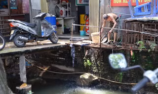 Dân Thủ đô sống khổ bên dòng sông chết