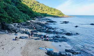 Khám phá Ghềnh Bàng hoang sơ, ẩn mình ở bán đảo Sơn Trà 
