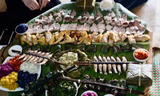 Độc đáo mâm cỗ lá của người Mường ở Hòa Bình