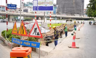 Hà Nội lập rào chắn thi công 2 cầu vượt thép trị giá 340 tỷ đồng