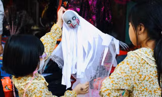 Phố Hàng Mã tràn ngập đồ chơi kinh dị trước ngày lễ Halloween