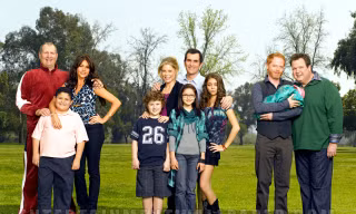 'Mad Men' và 'Modern Family' thống trị giải Emmy 2011