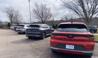 Báo Mỹ gọi VinFast là đối thủ của Tesla