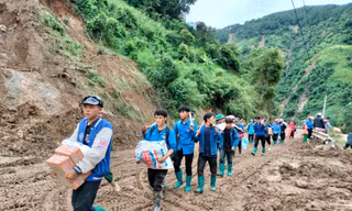 Màu áo xanh nơi rốn lũ Mù Cang Chải