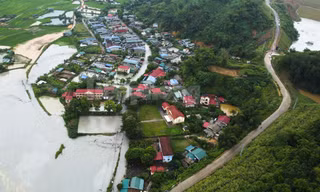 Di dời 11 ngôi nhà sau sự cố vỡ ống thải quặng ở Lào Cai