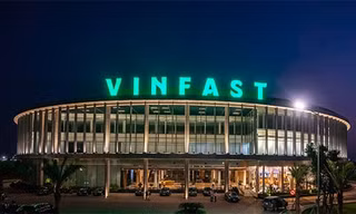 Cổ phiếu Vingroup tăng vọt sau tin Vinfast sẽ niêm yết tại Mỹ