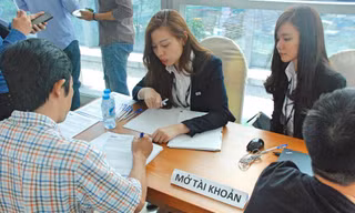 Tài khoản chứng khoán mở mới trong tháng 11 nhiều hơn cả năm 2019