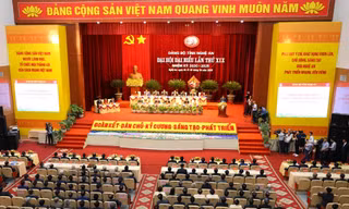 Thủ tướng Nguyễn Xuân Phúc dự khai mạc Đại hội Đảng bộ tỉnh Nghệ An