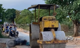 Nữ công nhân bị xe lu cán tử vong tại công trường