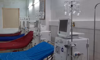 Đang điều trị chạy thận, hàng trăm bệnh nhân buộc phải chuyển viện