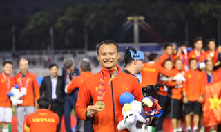 Bố Trọng Hoàng chúc mừng con trai và đội U22 Việt Nam