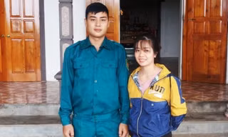 Tặng bằng khen cán bộ đoàn xã dũng cảm cứu người giữa lũ dữ