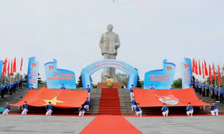 Ấn tượng Lễ phát động Tháng thanh niên 2019 nhìn từ Flycam của Tỉnh đoàn Nghệ An