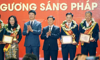 Tôn vinh 50 Gương sáng pháp luật: Lan tỏa mạnh mẽ tinh thần thượng tôn pháp luật