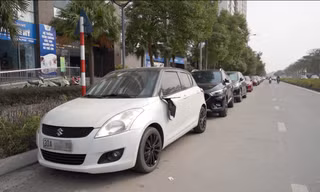 VIDEO: Tận thấy loạt ô tô bị đập gương khi đỗ ven đường ở Hà Nội